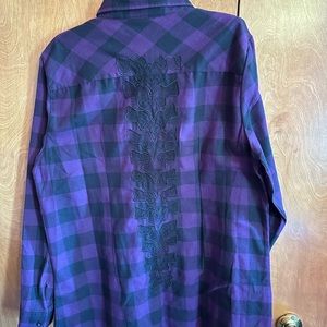 Hot Topic Women’s Lace Spine Flannel